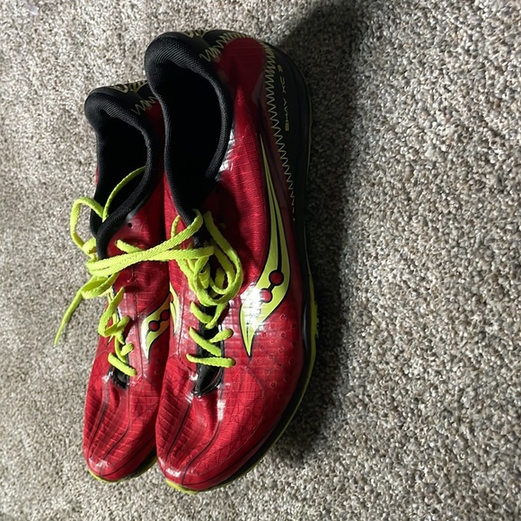 Saucony track spikes - Picture 2 of 3